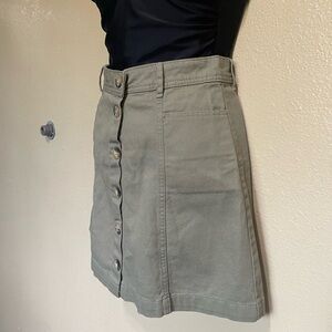 H&M Khaki Button-Front Mini Skirt look New